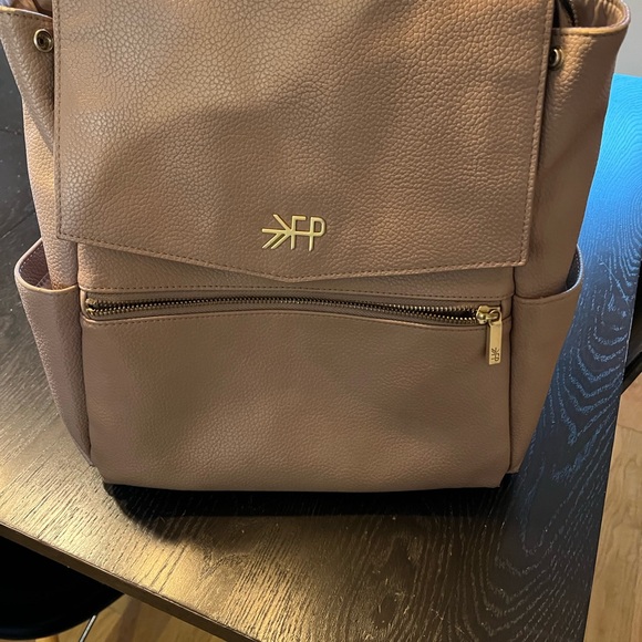 Freshly Picked mini Classic diaper bag - Picture 2 of 5